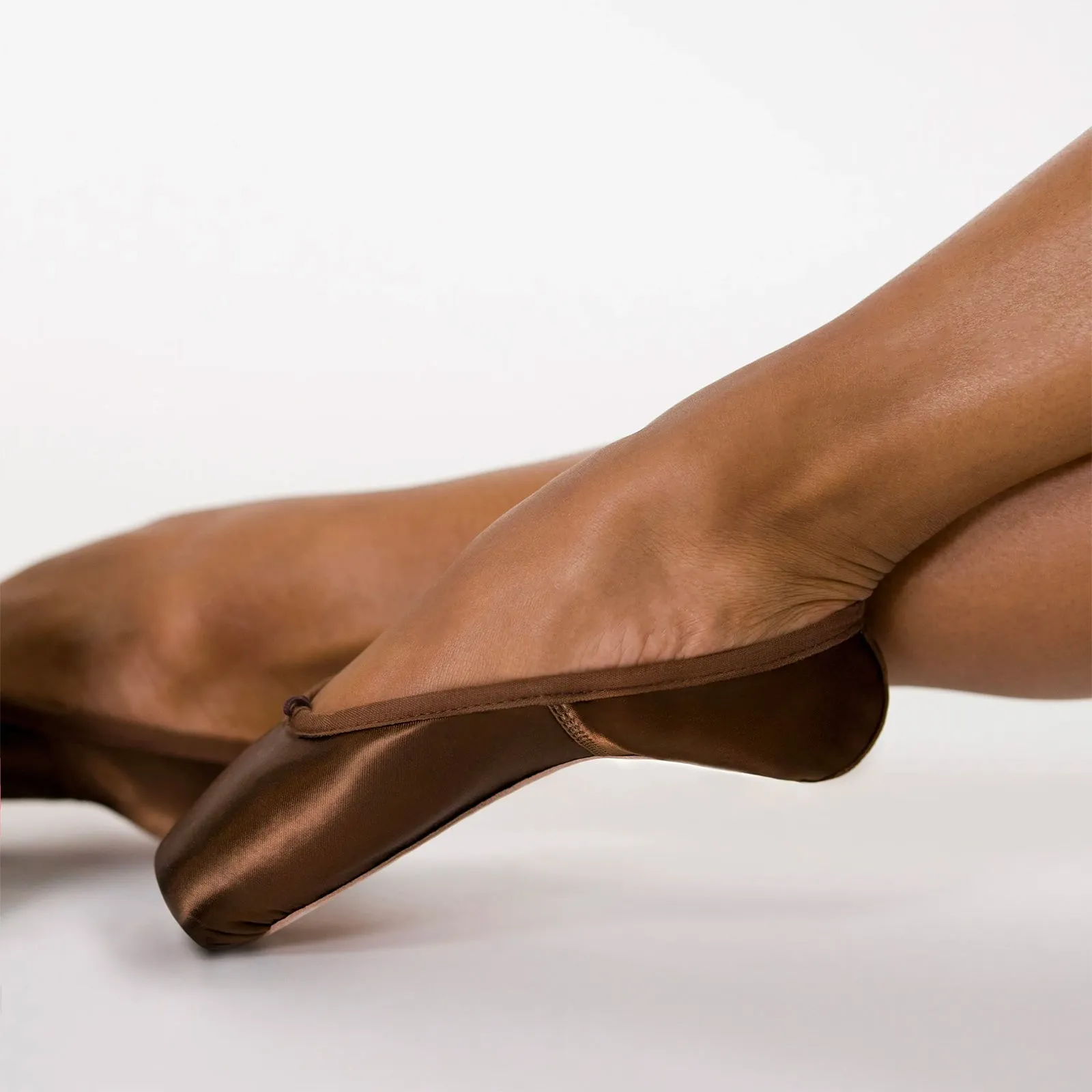 Suffolk Spotlight Pointe Shoes - Standard Shank Brown